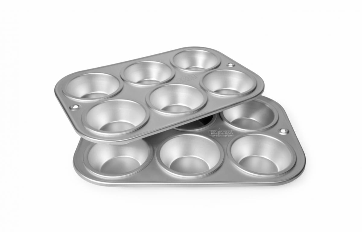A picture of 6 Cup Muffin Tray (Each Cup 7.5cm x 3cm)