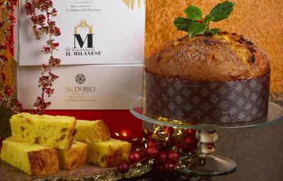 A picture of Delia's Rose's Christmas Shop Watch: Sal De Riso Panettone what's new post