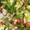 Delia's西班牙金枪鱼沙拉与辣椒，橄榄和洋蓟食谱的图片
