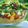 Delia's烤蔬菜蒸粗麦粉沙拉与哈里萨风格的调味品食谱的图片