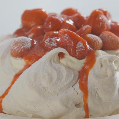 迪莉娅的照片# 039;s草莓和香草奶油蛋白甜饼配方