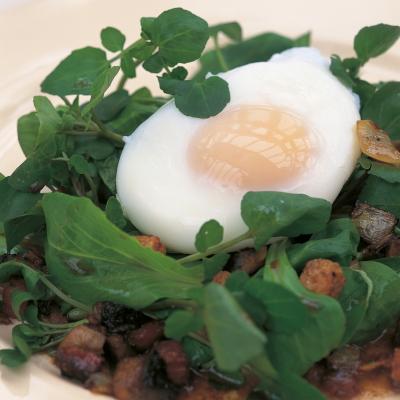A picture of Delia's Warm Spinach Salad with Poached Eggs, Frizzled Kabaños and Bacon recipe