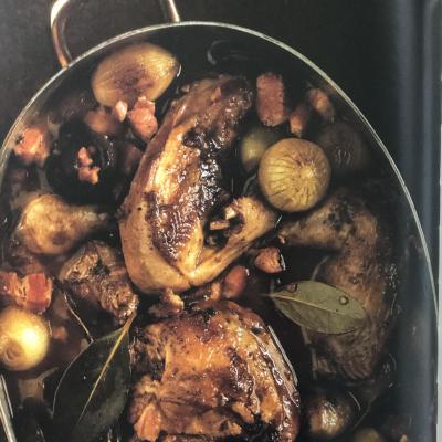 Delia's红烧马德拉野鸡食谱的图片