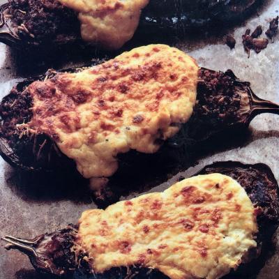 Delia's Aubergines Stuffed with Moussaka食谱的图片