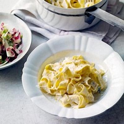 Delia's Pasta with Three cheese with shave Fennel Salad食谱的图片